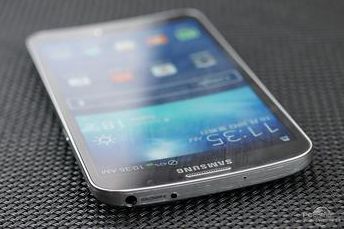 iPhone 6和Galaxy S5暂不会采用弯曲屏技术